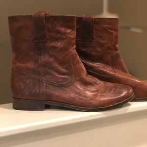 Amazing Frye Ankle boots!
